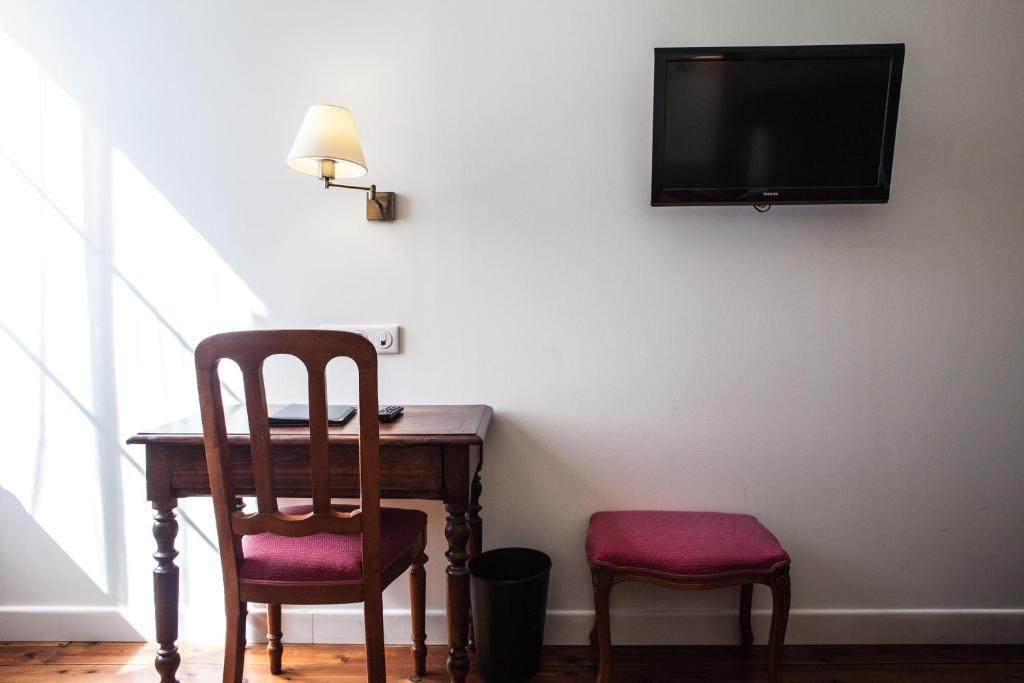 Hotel Henri IV Nérac Rum bild