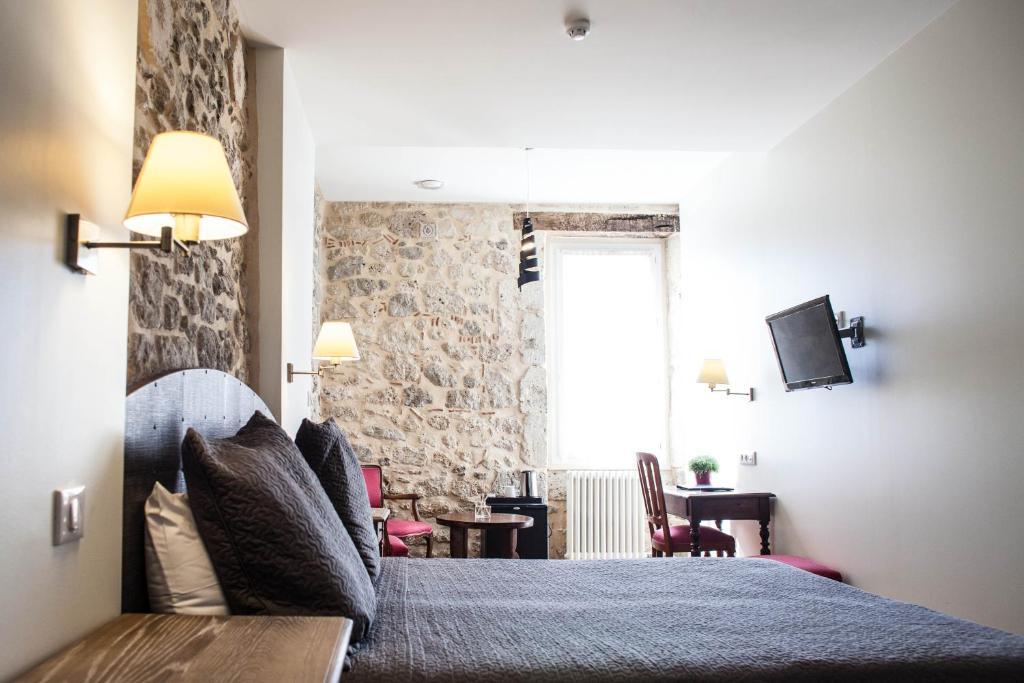 Hotel Henri IV Nérac Rum bild