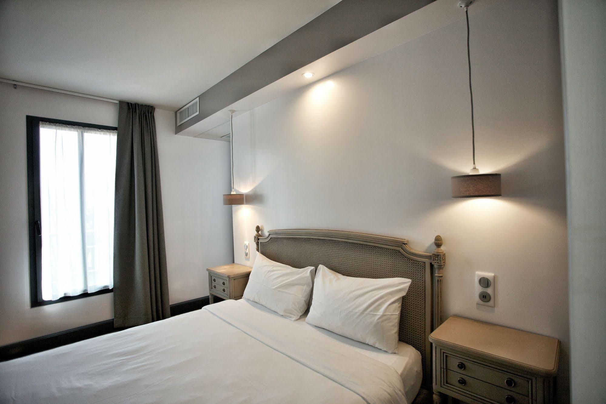 Hotel Henri IV Nérac Exteriör bild