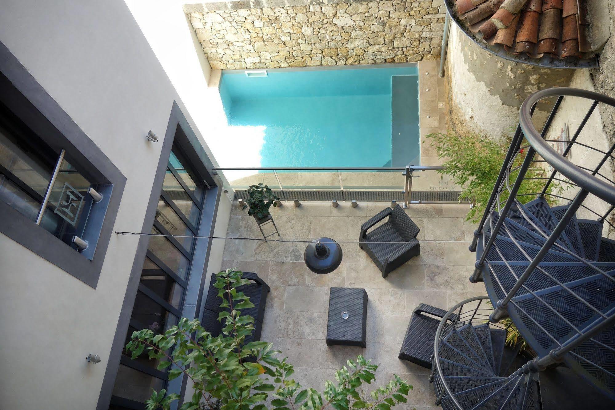 Hotel Henri IV Nérac Exteriör bild